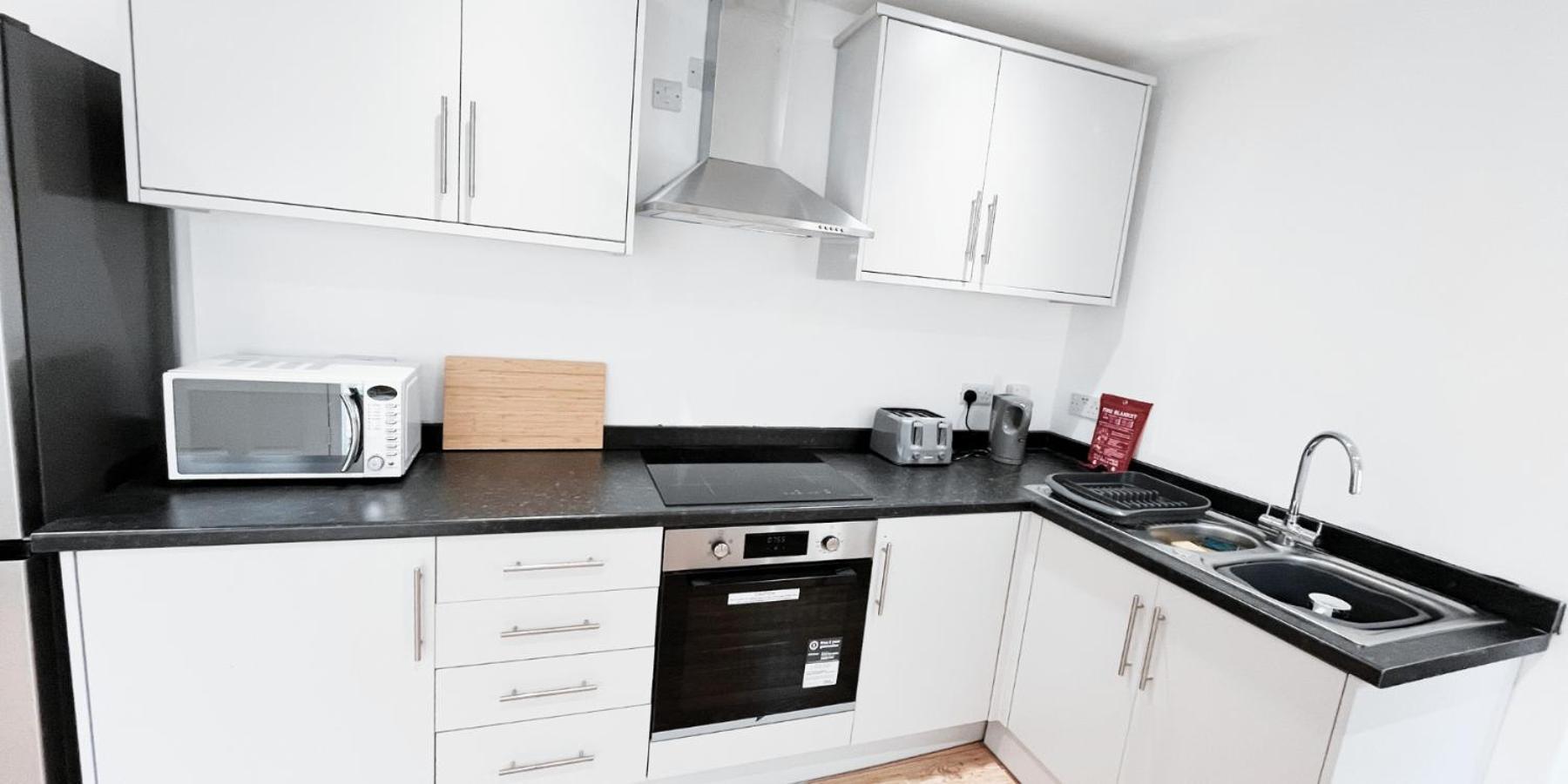 Spacious Room In Modern House Near Nottingham Exterior photo