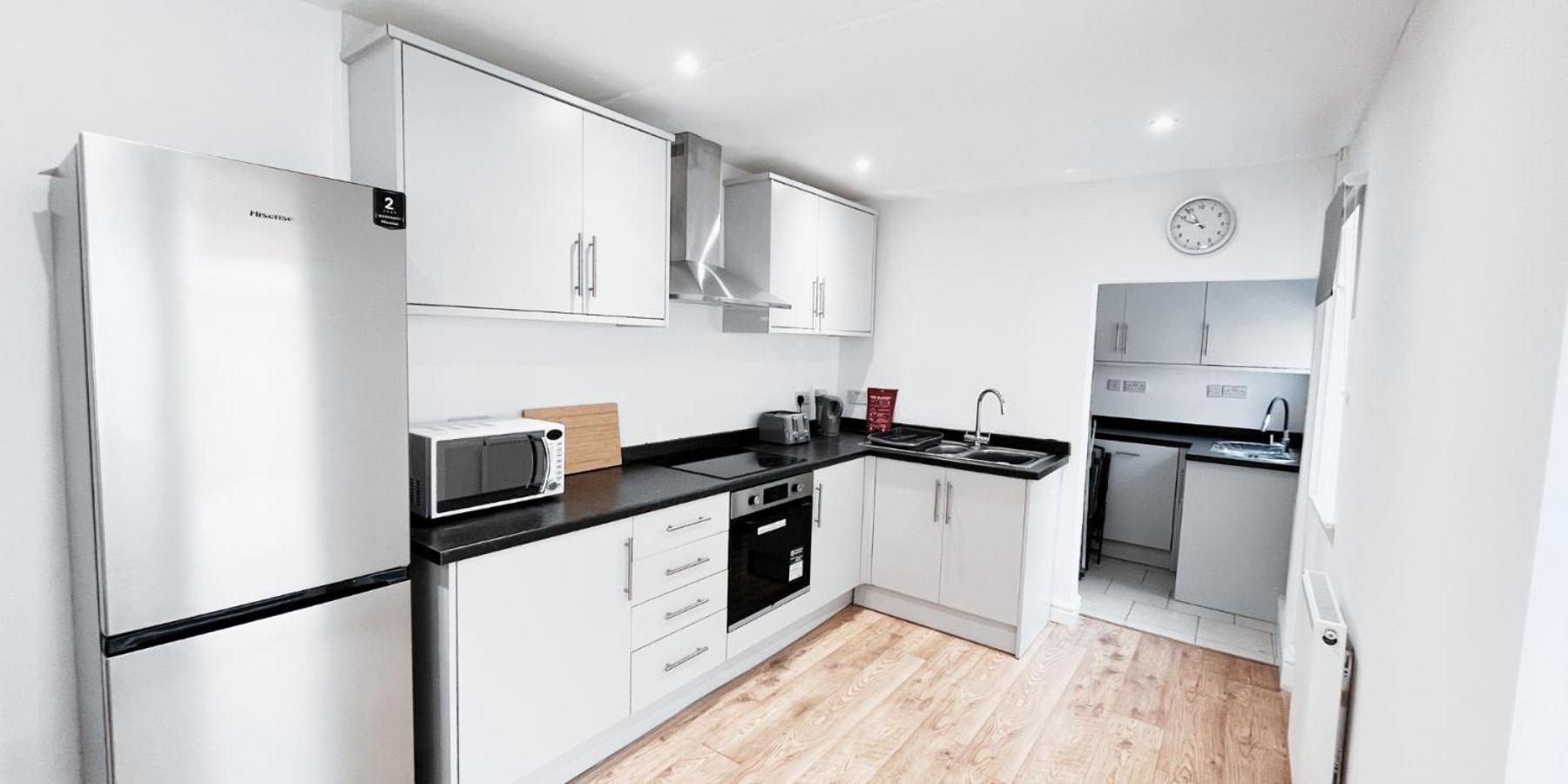 Spacious Room In Modern House Near Nottingham Exterior photo